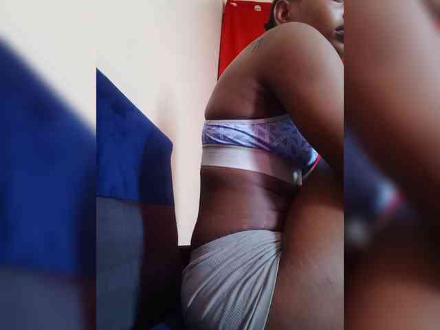 DarkDesireJ webcam