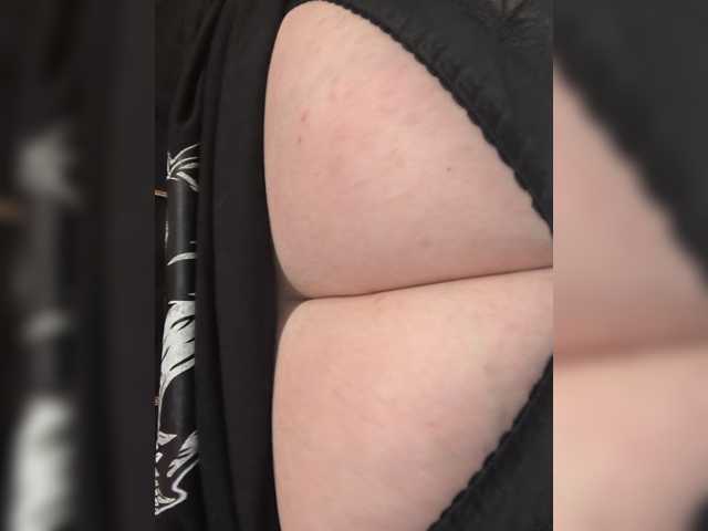 Nellya32216 live cam on BongaCams