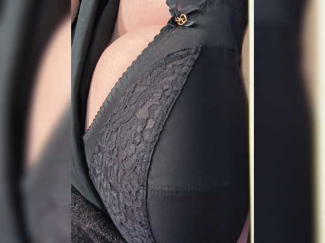 Nellya32216 live cam on BongaCams