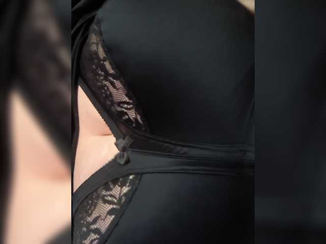 Nellya32216 live cam on BongaCams