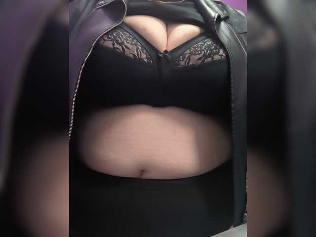 Nellya32216 live cam on BongaCams