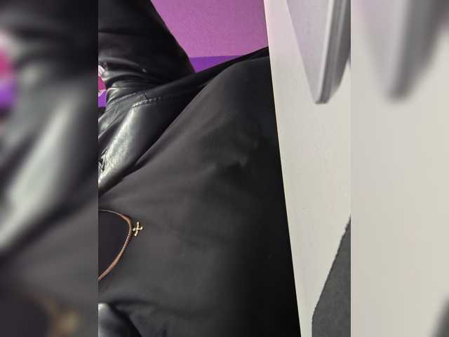 Nellya32216 live cam on BongaCams