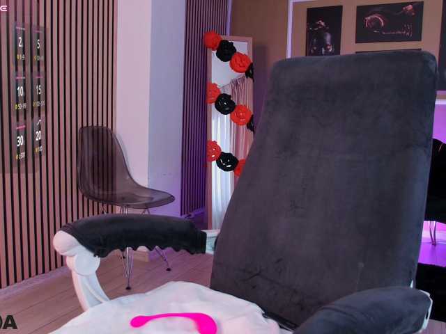 AryaSinclair live cam on BongaCams