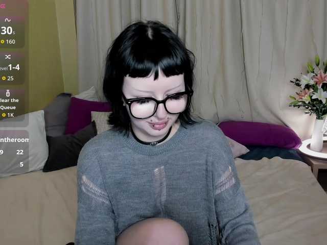 alice-chained live cam on BongaCams
