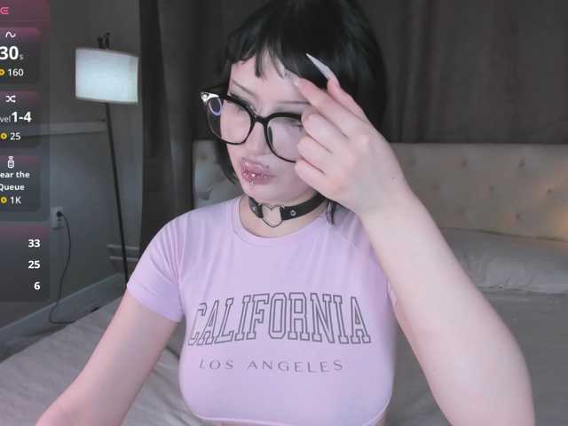 alice-chained live cam on BongaCams