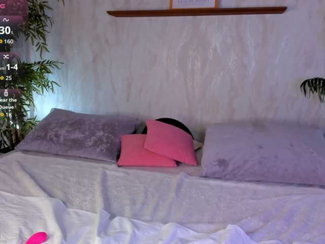 alice-chained live cam on BongaCams