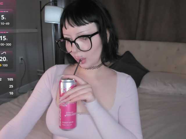 alice-chained live cam on BongaCams