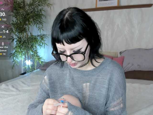 alice-chained live cam on BongaCams