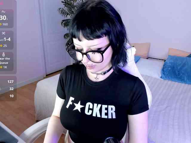 alice-chained webcam