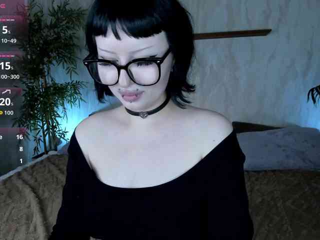 alice-chained