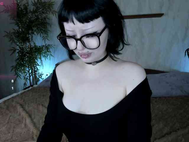 alice-chained