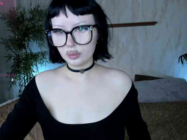 alice-chained