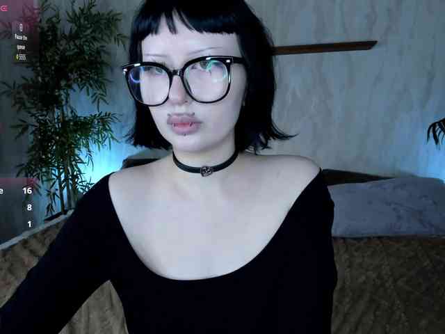 alice-chained