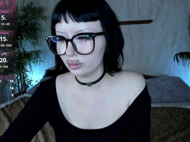 alice-chained