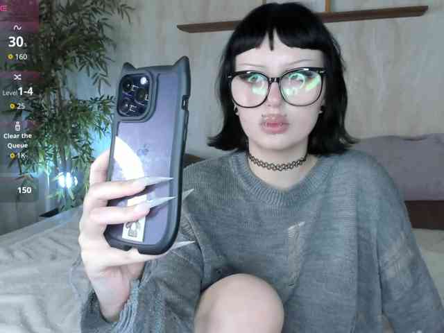 alice-chained webcam