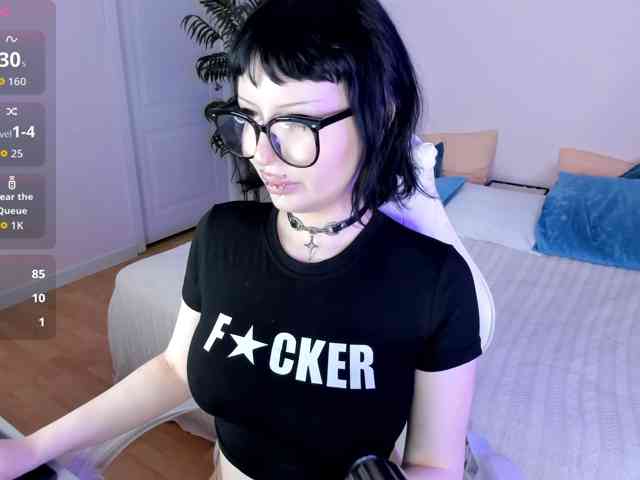 alice-chained webcam