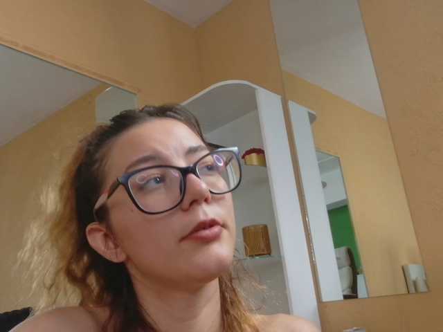 SoniaSinn live cam on BongaCams