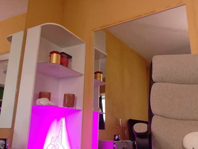 SoniaSinn live cam on BongaCams