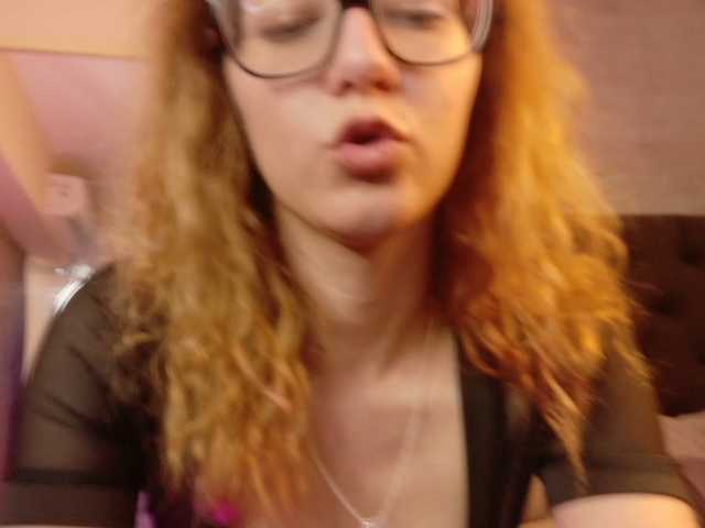SoniaSinn live cam on BongaCams
