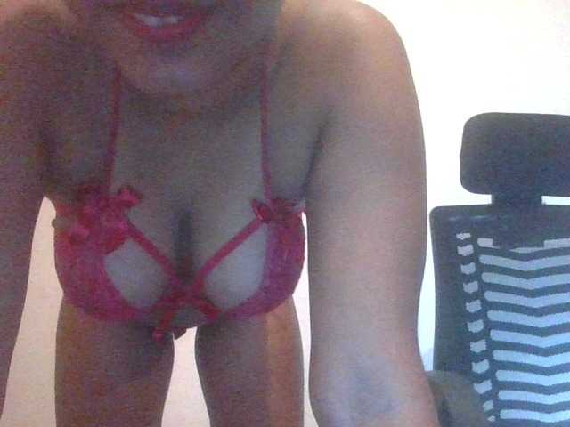 annabelle9009 live cam on BongaCams