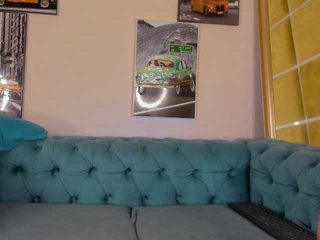 AlennaLust live cam preview