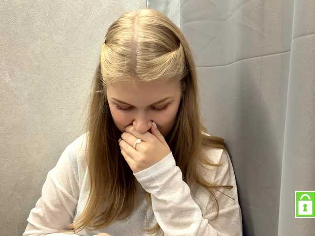 FeechkaKiss live cam preview