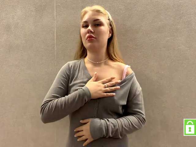 FeechkaKiss live cam on BongaCams