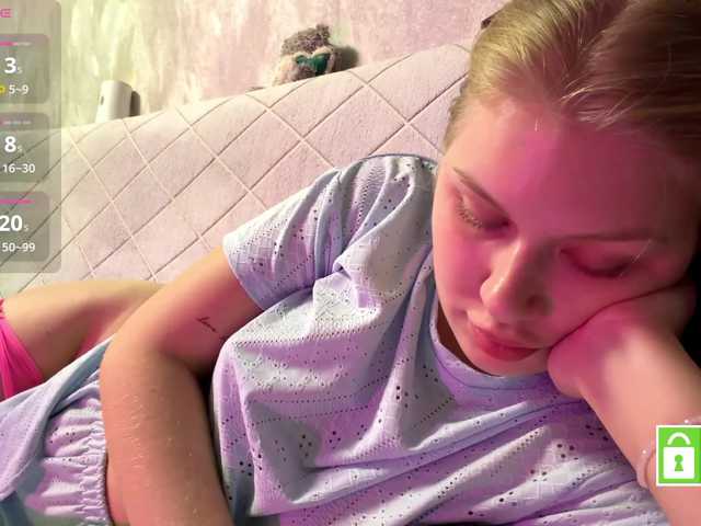 FeechkaKiss live cam on BongaCams
