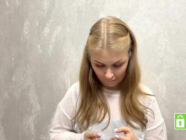 FeechkaKiss live cam on BongaCams