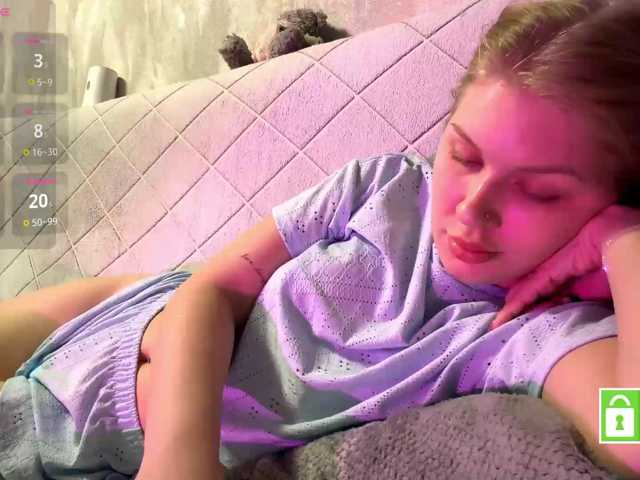 FeechkaKiss live cam on BongaCams