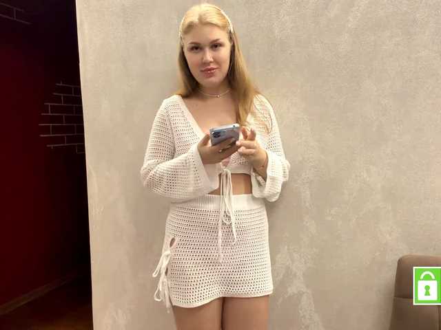 FeechkaKiss live cam on BongaCams