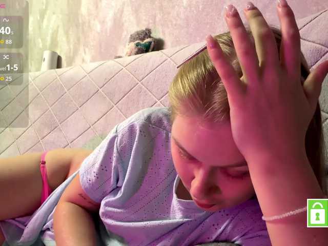 FeechkaKiss live cam on BongaCams