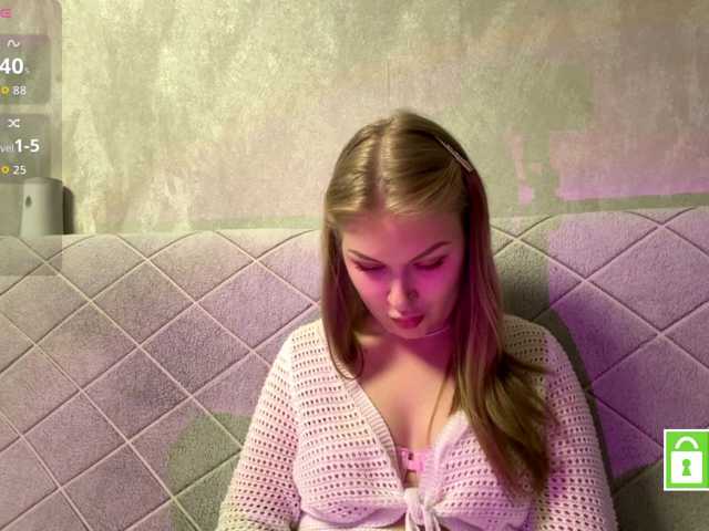 FeechkaKiss live cam on BongaCams