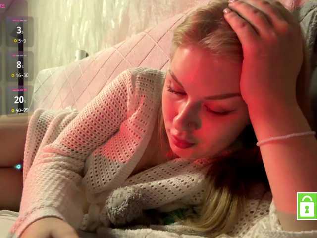 FeechkaKiss live cam