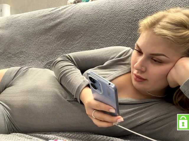 FeechkaKiss