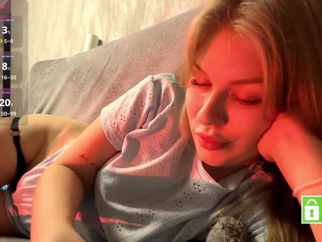 FeechkaKiss live cam on BongaCams