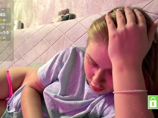 FeechkaKiss live cam on BongaCams