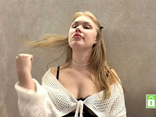 FeechkaKiss live cam on BongaCams