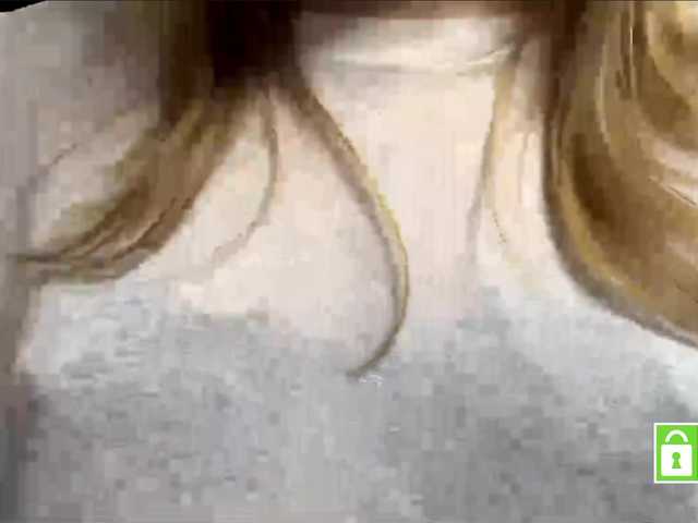 FeechkaKiss live cam on BongaCams