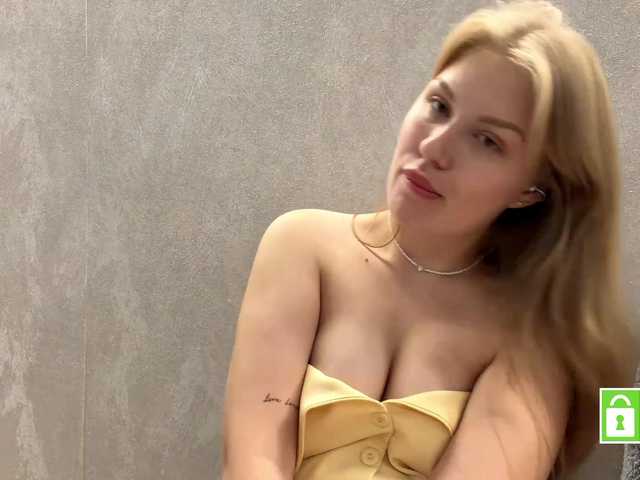 FeechkaKiss live cam preview