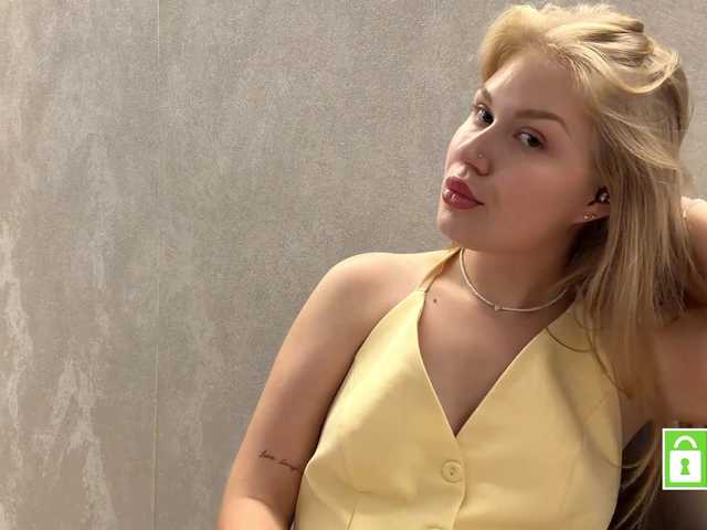 FeechkaKiss live cam on BongaCams