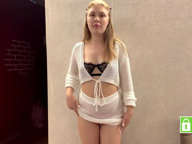 FeechkaKiss live cam preview