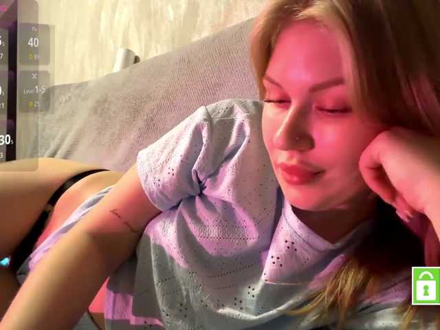FeechkaKiss live cam on BongaCams