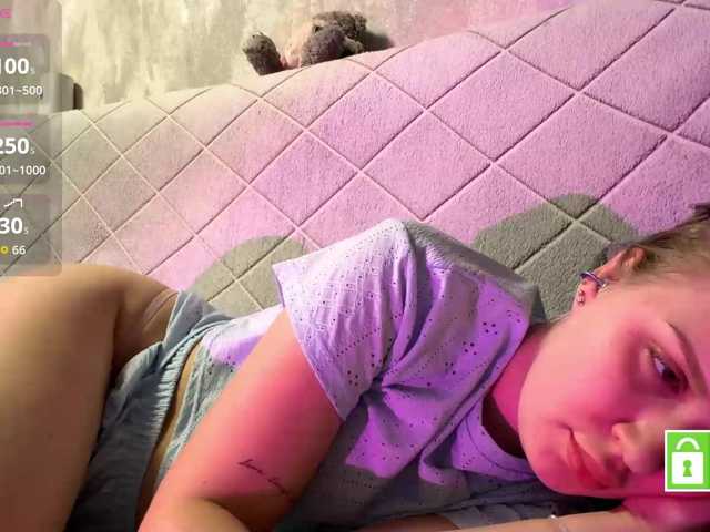 FeechkaKiss live cam on BongaCams
