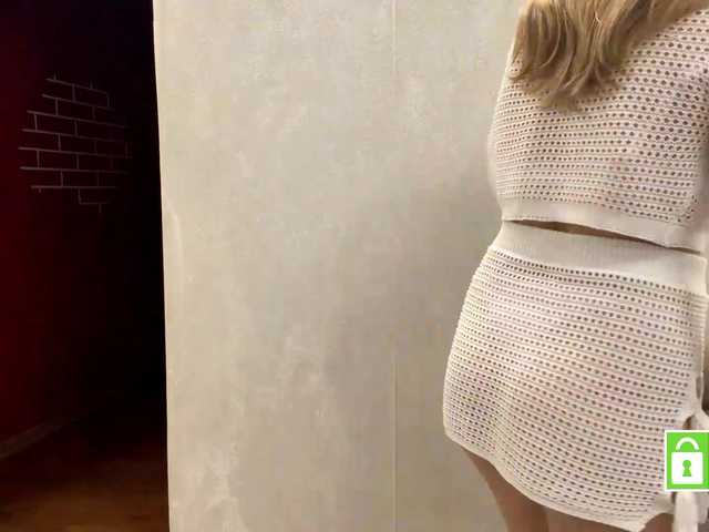 FeechkaKiss live cam on BongaCams