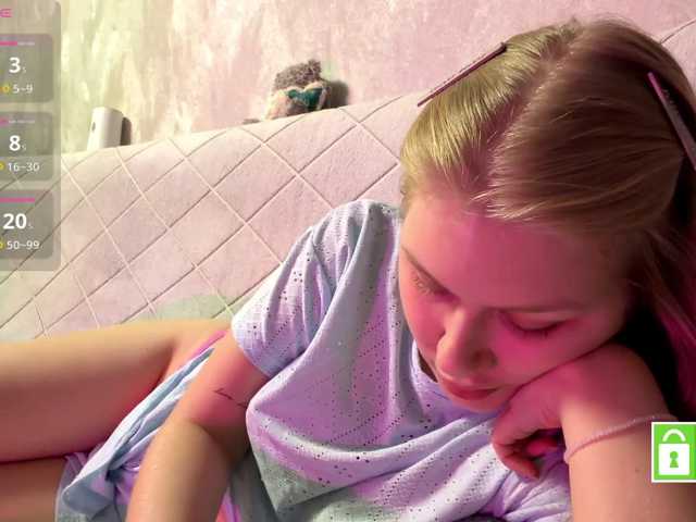 FeechkaKiss live cam on BongaCams