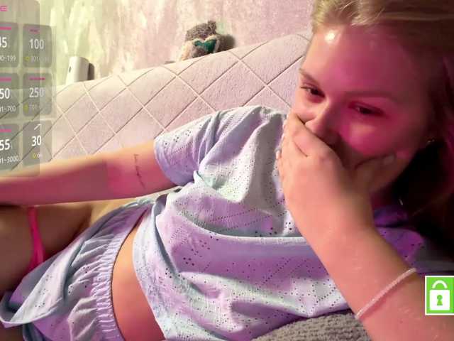 FeechkaKiss live cam on BongaCams