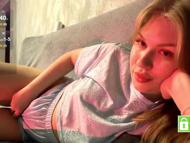 FeechkaKiss live cam on BongaCams