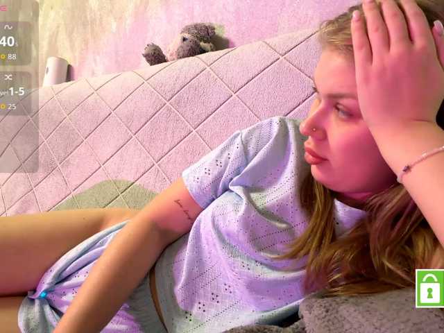 FeechkaKiss live cam on BongaCams