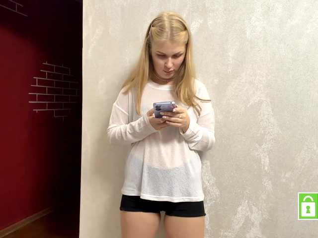 FeechkaKiss live cam preview
